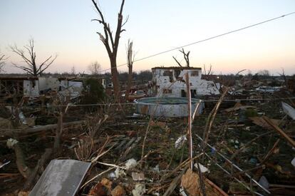 Varios tornados arrasan la localidad de Washington en Illinois. 