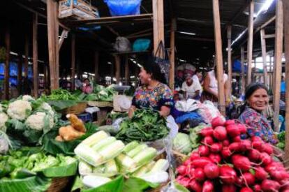 Mercado de frutas y verduras de Antigua (Guatemala).