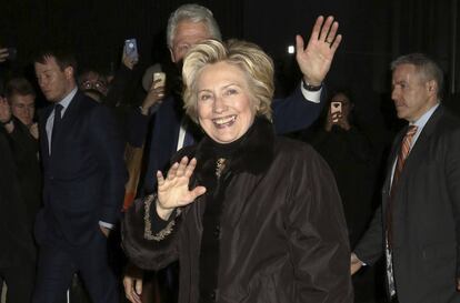 Hillary Clinton, fotografiada este 1 de febrero, cuando acud&iacute;a a ver un musical de Broadway. 