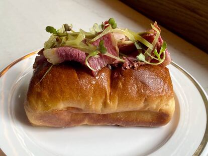 'Brioche' de pastrami. Bar Manero. J. C. CAPEL