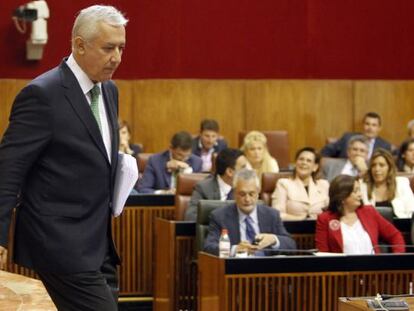 Javier Arenas, en el salón de pleno del Parlamento.