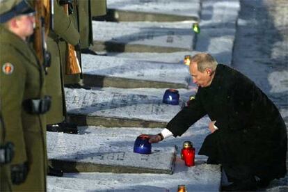 El presidente ruso, Vladimir Putin, también ha sido parte activa en los homenajes a los miles de personas aniquiladas por el fascismo desplegado en Europa por los nazis.