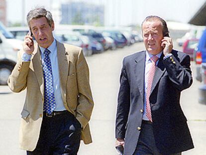 José Angel Palomares, ex secretario del PP de Córdoba, a la izquierda, y Enrique Bellido, ayer en Córdoba.