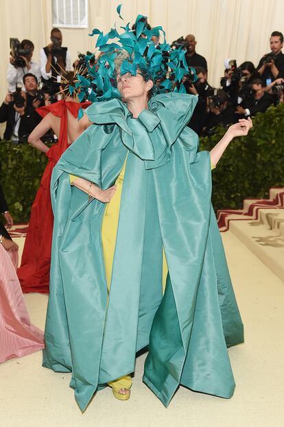 Frances McDormand arriesgó con un total look del último desfile de alta costura de Valentino.