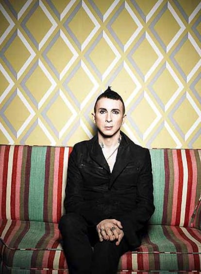 Marc Almond en una imagen promocional.