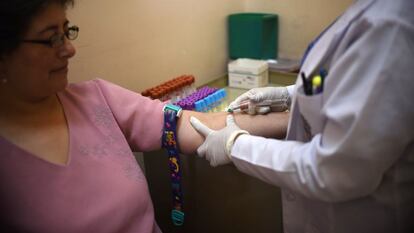 Teste de sangue para o zika &eacute; feito na Guatemala. 