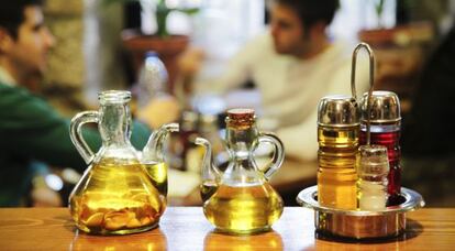 Oil pourers like the ones pictured above are a common sight in Spanish restaurants, but will be banned from January onwards.