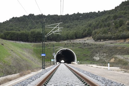 Vías de alta velocidad.