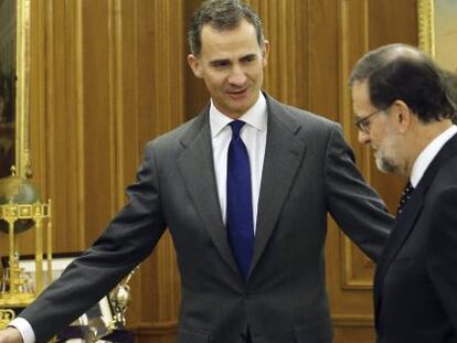 El Rey Felipe VI recibe al presidente del Gobierno en funciones y l&iacute;der del PP, Mariano Rajoy.