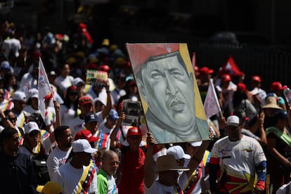 Simpatizantes de Nicolás Maduro y Hugo Chávez se concentran en Caracas, el 10 de enero de 2025. 