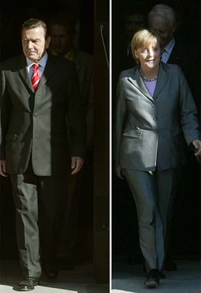 Gerhard Schröder y Angela Merkel salen por separado tras su reunión de ayer en Berlín.