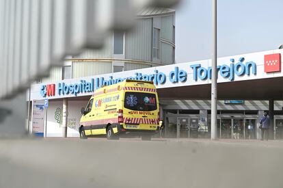 El hospital de Torrejón, donde este jueves dos pacientes dieron positivo por coronavirus y quedaron ingresados.