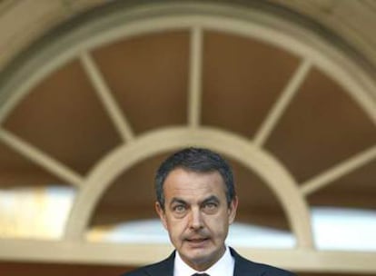 El presidente José Luis Rodríguez Zapatero, durante su comparecencia ayer en el palacio de la Moncloa para informar de la detención de Txeroki.