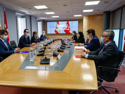 Reunión este martes del equipo de apoyo territorial de la crisis del covid en Madrid con representantes del Gobierno y la Comunidad.