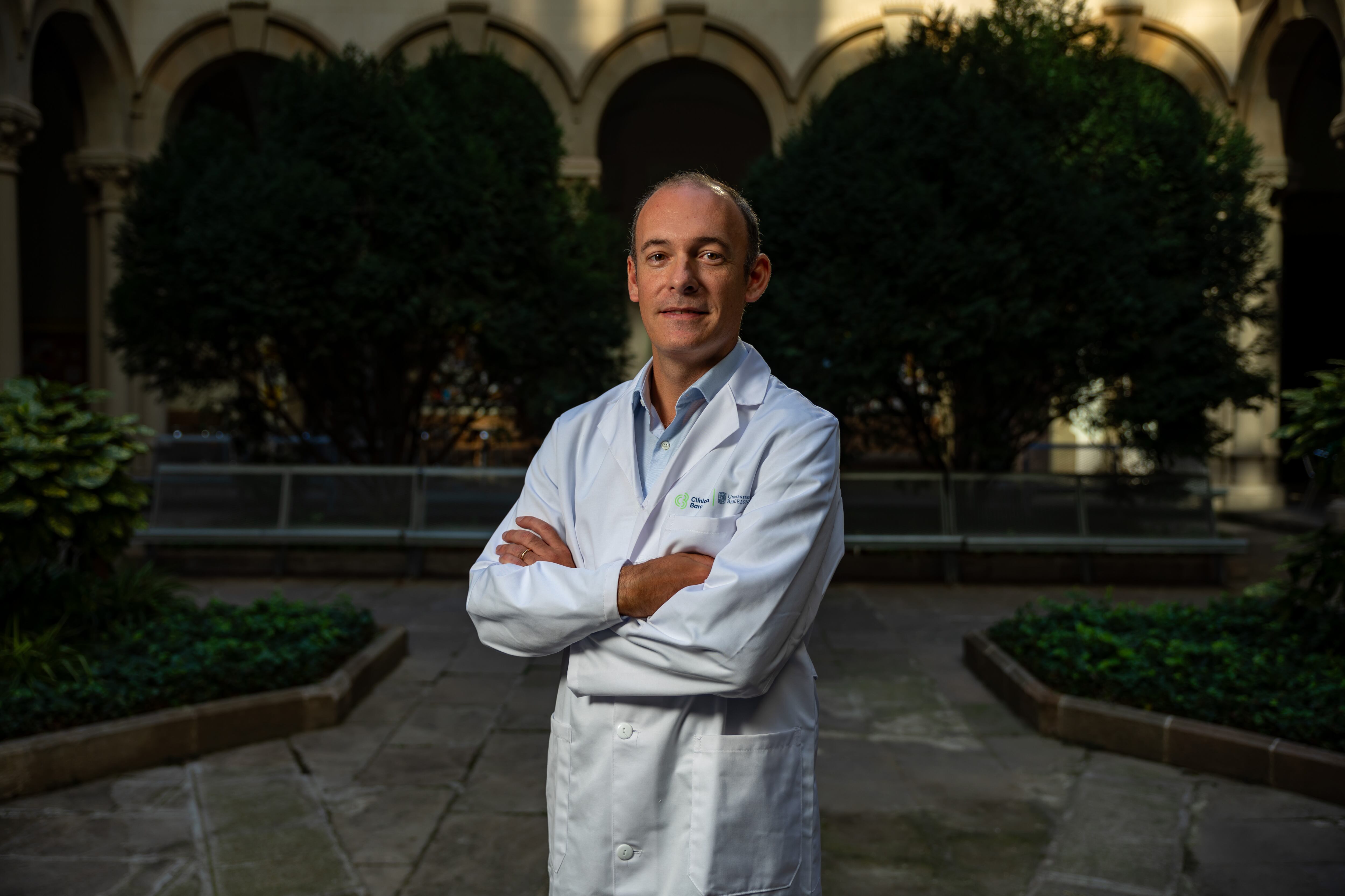 Aleix Prat, director del Instituto de Oncología del Hospital Clinic de Barcelona, en la Facultad de Medicina, este octubre.