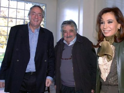 Cristina Fern&aacute;ndez de Kirchner, Jose Mujica y Nestor Kirchner, en 2008.