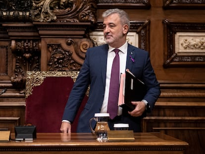 El alcalde Jaume Collboni, en un pleno del Ayuntamiento de Barcelona.