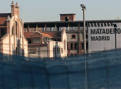 Naves del Matadero, tras el invernadero de Arganzuela.