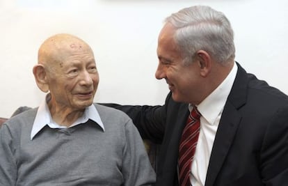 El primer ministro Netanyahu con su padre, el 25 de marzo pasado.