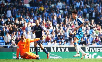 Wu Lei marca su primer gol en LaLiga ante el Valladolid.