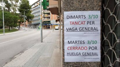 Anunci d'un establiment tancat per la vaga.