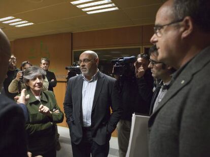 Miembros de la ponencia de paz y convivencia en el Parlamento vasco.