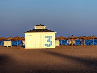 Panorámica de la playa Malvarrosa de Valencia. / MÒNICA TORRES