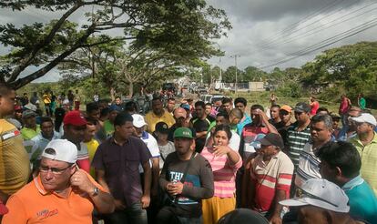 Protestas en Tumeremo por la desaparici&oacute;n de los mineros. 
 