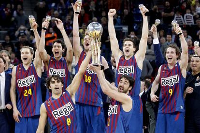 Los jugadores del Barcelona celebran la victoria.