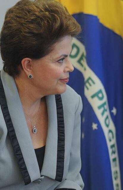 La presidenta brasileña, Dilma Rousseff, en el acto de entrega de credenciales para embajadores en el Palacio del Planalto en Brasilia el 9 de febrero de 2011