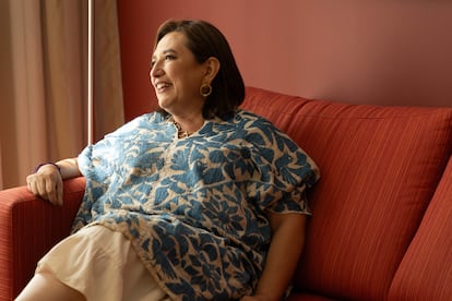 Xóchitl Gálvez descansa en la habitación de su hotel en León (Estado de Guanajuato), el 6 de mayo.