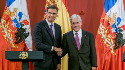 El presidente Pedro Sánchez junto a su homólogo chileno Sebastián Piñera. 