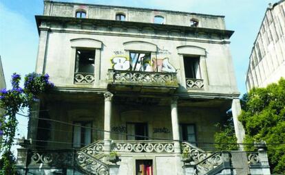 Casa Deza, ubicada en al calle Vista Alegre de Vilagarcía, en una imagen cedida por la asociación de defensa del patrimonio.