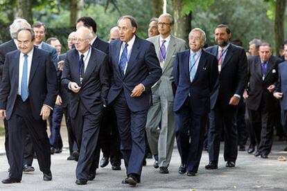 Embajadores españoles acreditados en el extranjero, en La Moncloa, con ocasión de su tercera conferencia, celebrada en 2004.