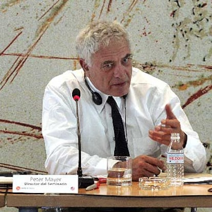 Peter Mayer, durante el Seminario Internacional del Libro de Bolsillo en mayo, en Madrid.