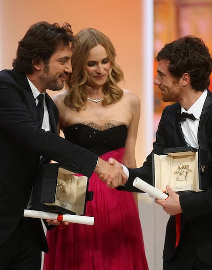 Bardem comparte el premio a la mejor interpretación masculina con el actor italiano Elio Germano, protagonista de la película 'Nuestra vida', del italiano Daniele Luccheti