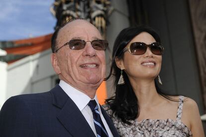 Rupert Murdoch y su entonces esposa Wendi Deng, en 2009.