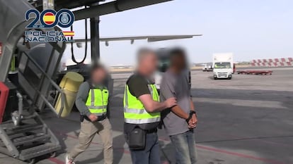 El juzgado envía a la cárcel a Martiño Ramos, el profesor gallego condenado  por violar a una menor y extraditado desde Cuba | Sociedad | EL PAÍS