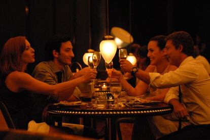 El cuarteto protagonista de 'Dos más dos': desde la izquierda Carla Peterson, Juan Minujín, Julieta Díaz y Adrián Suar.