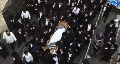 El entierro del ultraortodoxo Yeshayahu Krishevsky en Jerusalén.