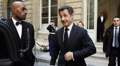 El presidente francés, Nicolas Sarkozy, sale del Ministerio de Justicia, en París.