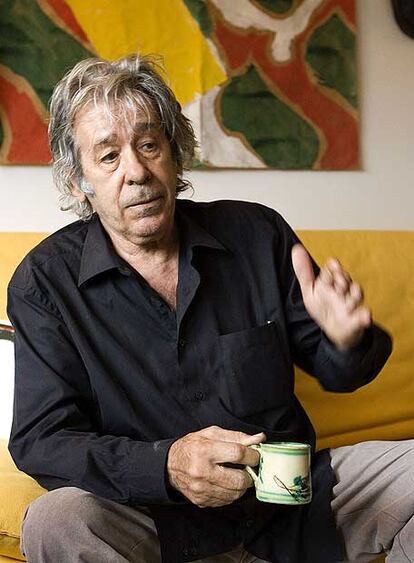 Paco Ibáñez, en su casa de Barcelona.