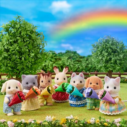 Un grupo de mujeres Sylvanian pasando una bonita tarde de arreglos florales.