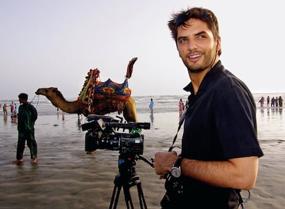 Diego Buñuel durante el rodaje del documental de Pakistán.