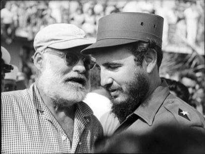 Hemingway e Fidel Castro, durante torneio de pesca em Havana. A foto é exibida atualmente no bar do restaurante.