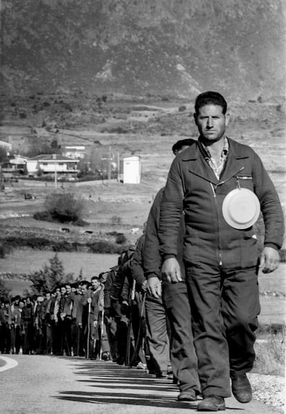 Fotografía de la gran marcha de los mineros asturianos de la cuenca del Nalón sobre Madrid, en 1980. Bernardo Pérez lleva prácticamente toda su vida profesional en EL PAÍS, adonde llegó en 1976.