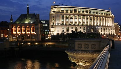 Sede de la Unilever británica, junto al puente de Blackfriars, en Londres.