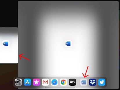 Abrir dos documentos de Word en la pantalla del iPad.