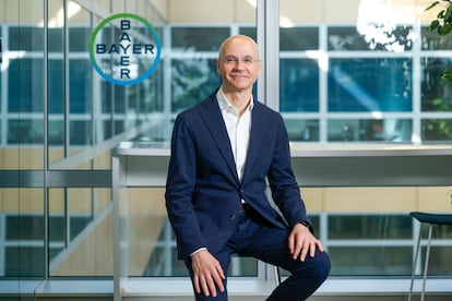 Jordi Sánchez, CEO de Bayer para España y Portugal, posa en las oficinas de la compañía en Sant Joan Despí (Barcelona).