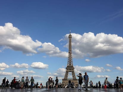 vista de la torre Eiffel,en junio de 2017